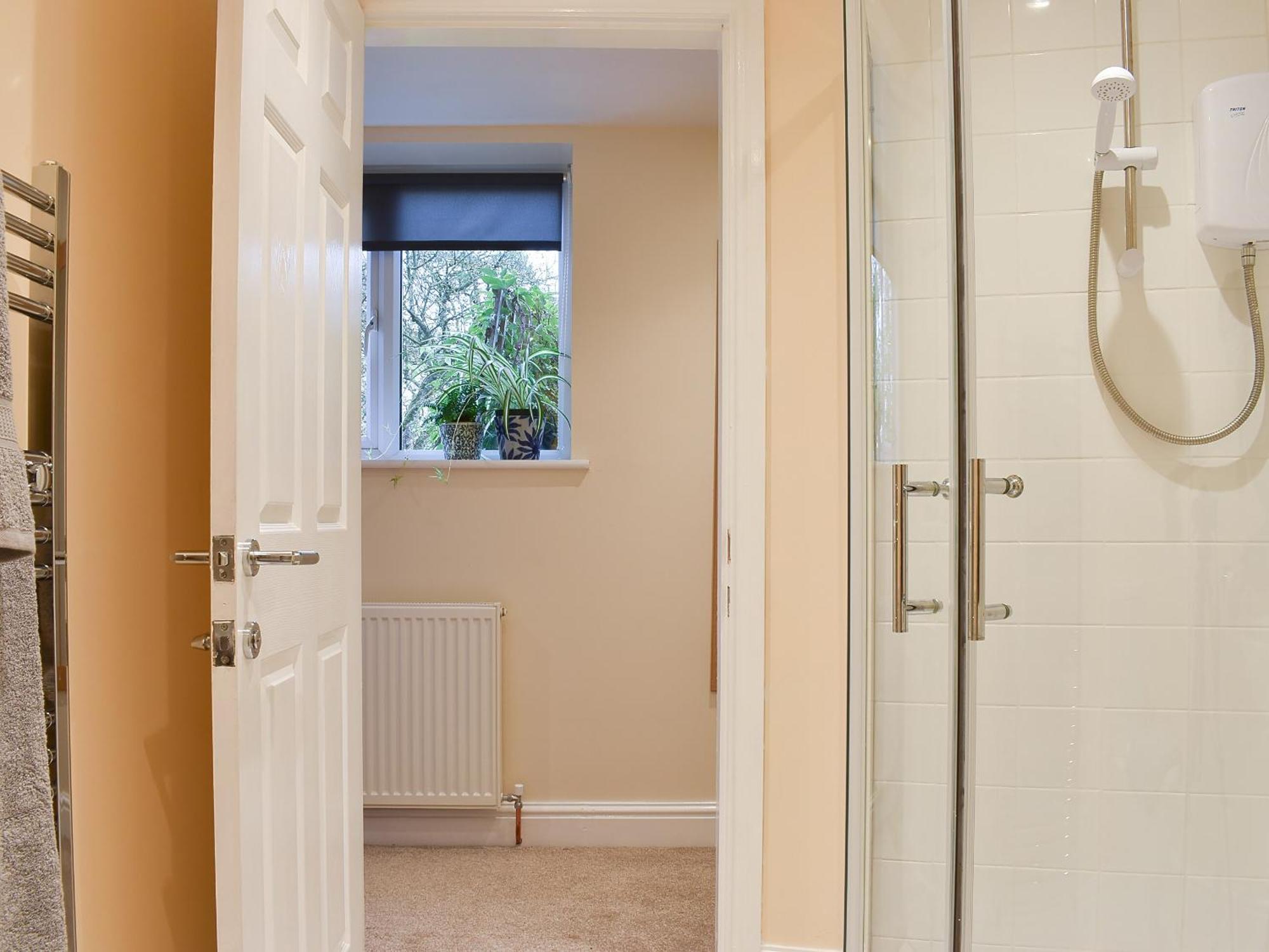 Delamere House- The Snug Holiday home