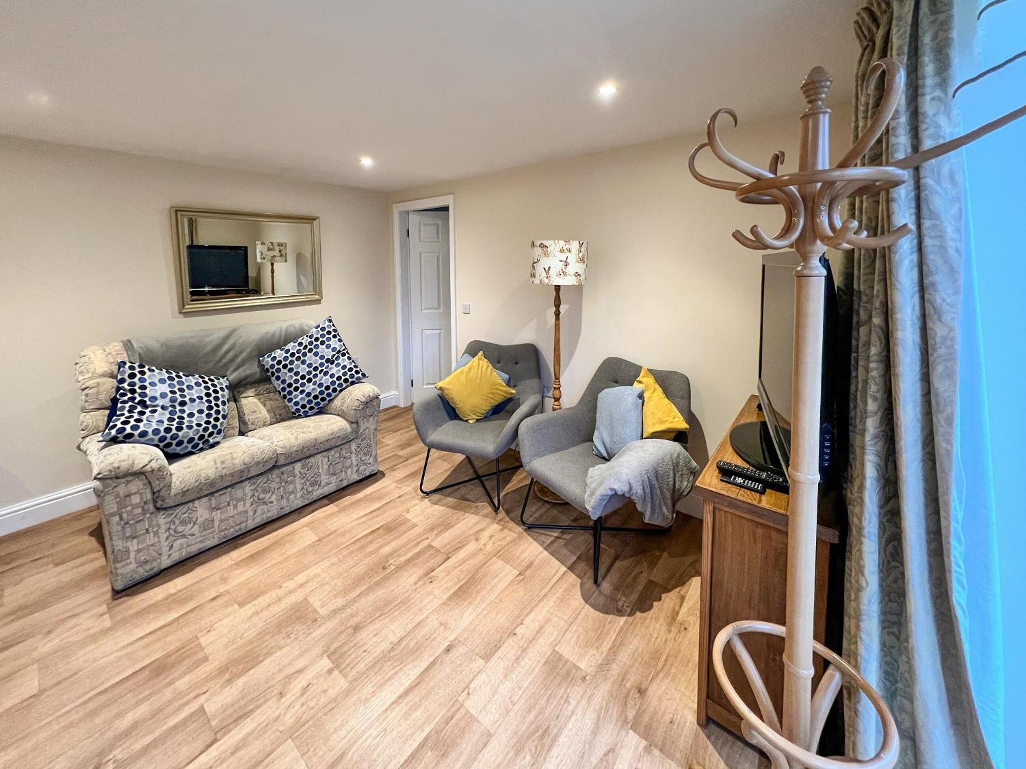 Delamere House- The Snug Holiday home *